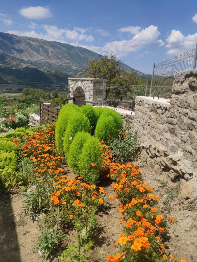 Stone House Villa Kelcyre Екстериор снимка