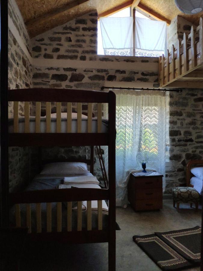 Stone House Villa Kelcyre Екстериор снимка