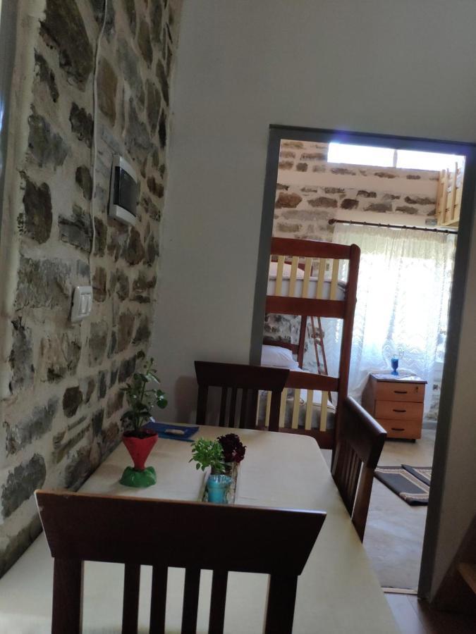 Stone House Villa Kelcyre Екстериор снимка