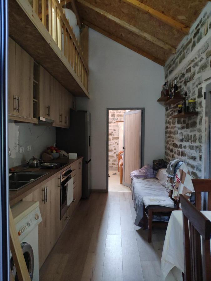 Stone House Villa Kelcyre Екстериор снимка