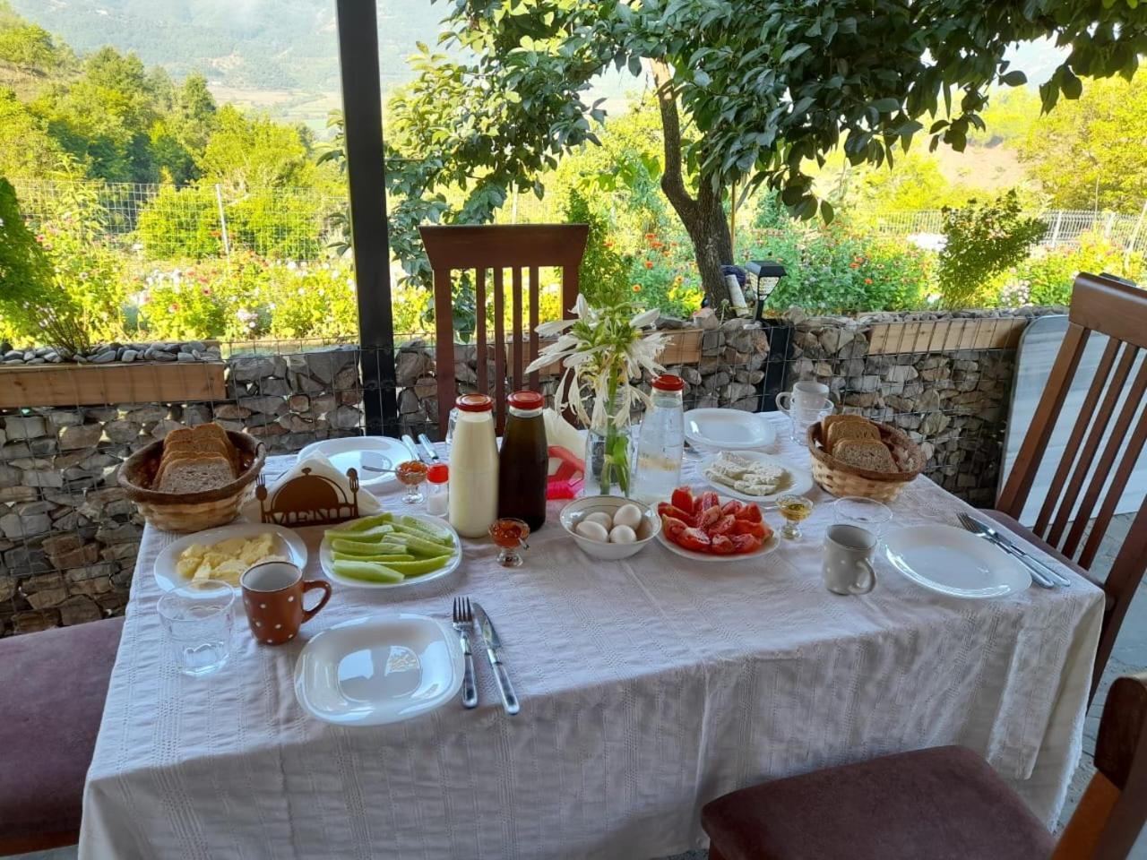 Stone House Villa Kelcyre Екстериор снимка