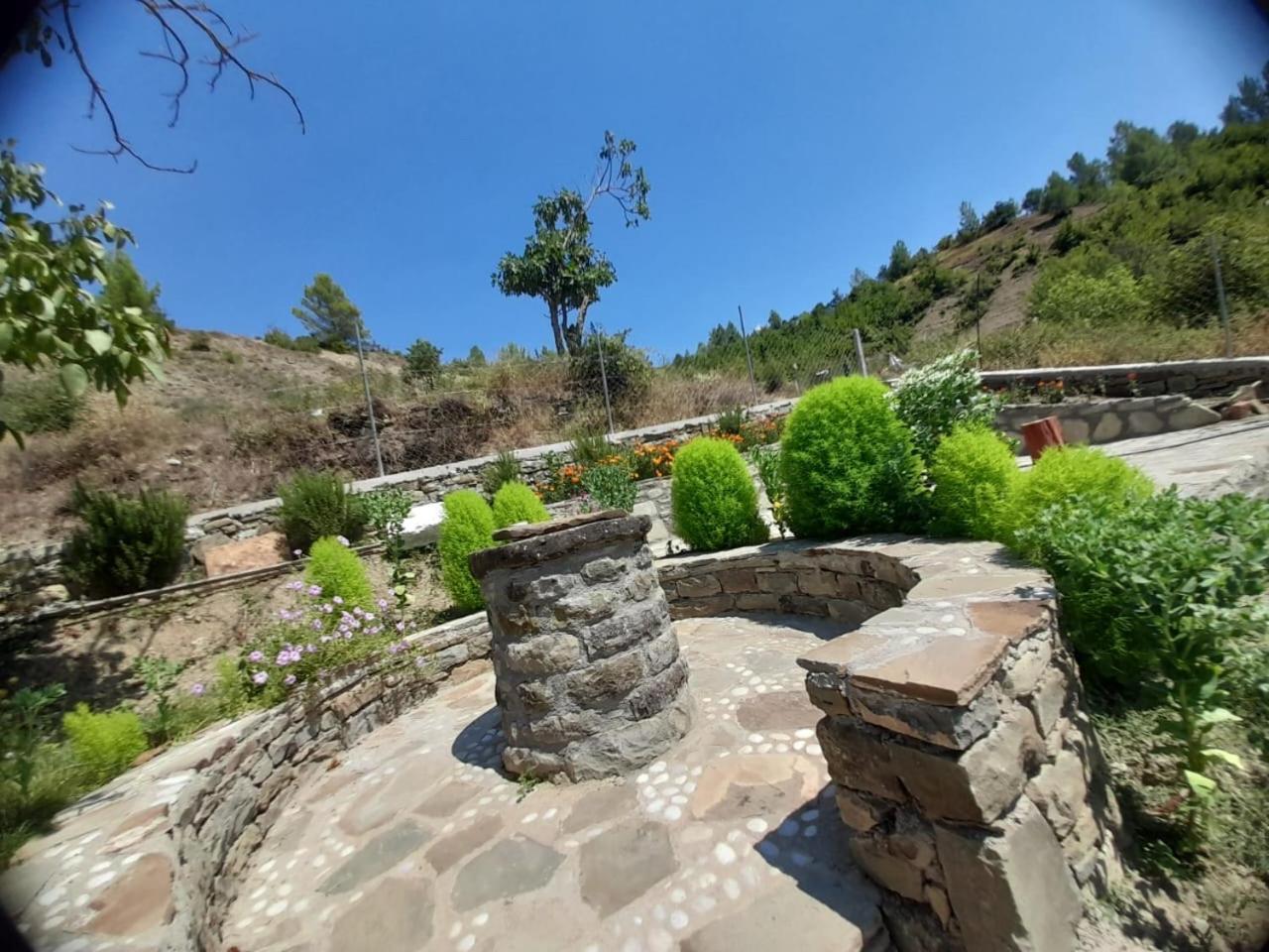 Stone House Villa Kelcyre Екстериор снимка